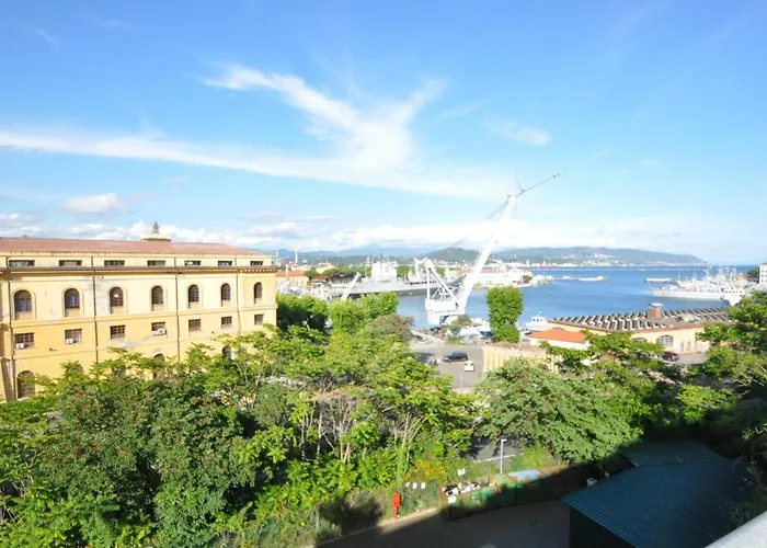 Georgehouse Golfo Dei Poeti 5 Terre Апартаменты *